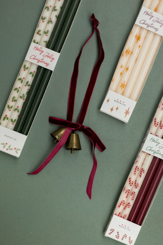 Extra lange Holly Jolly Kerzen mit Zuckerstangen- und Stechpalmenmuster