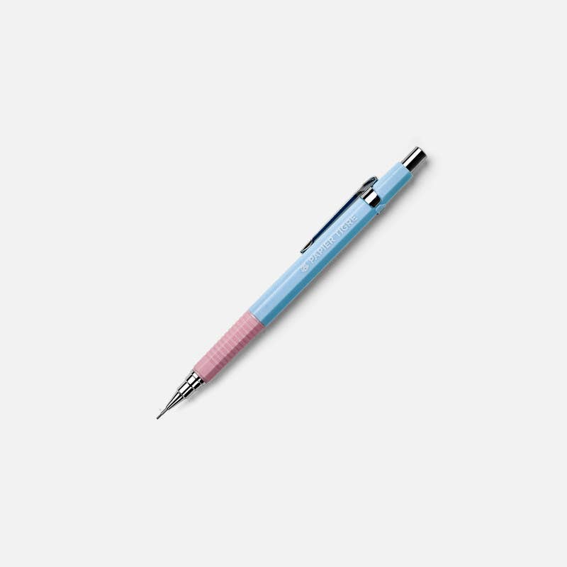 Druckbleistift in Blau und Rosa auf weißem Hintergrund