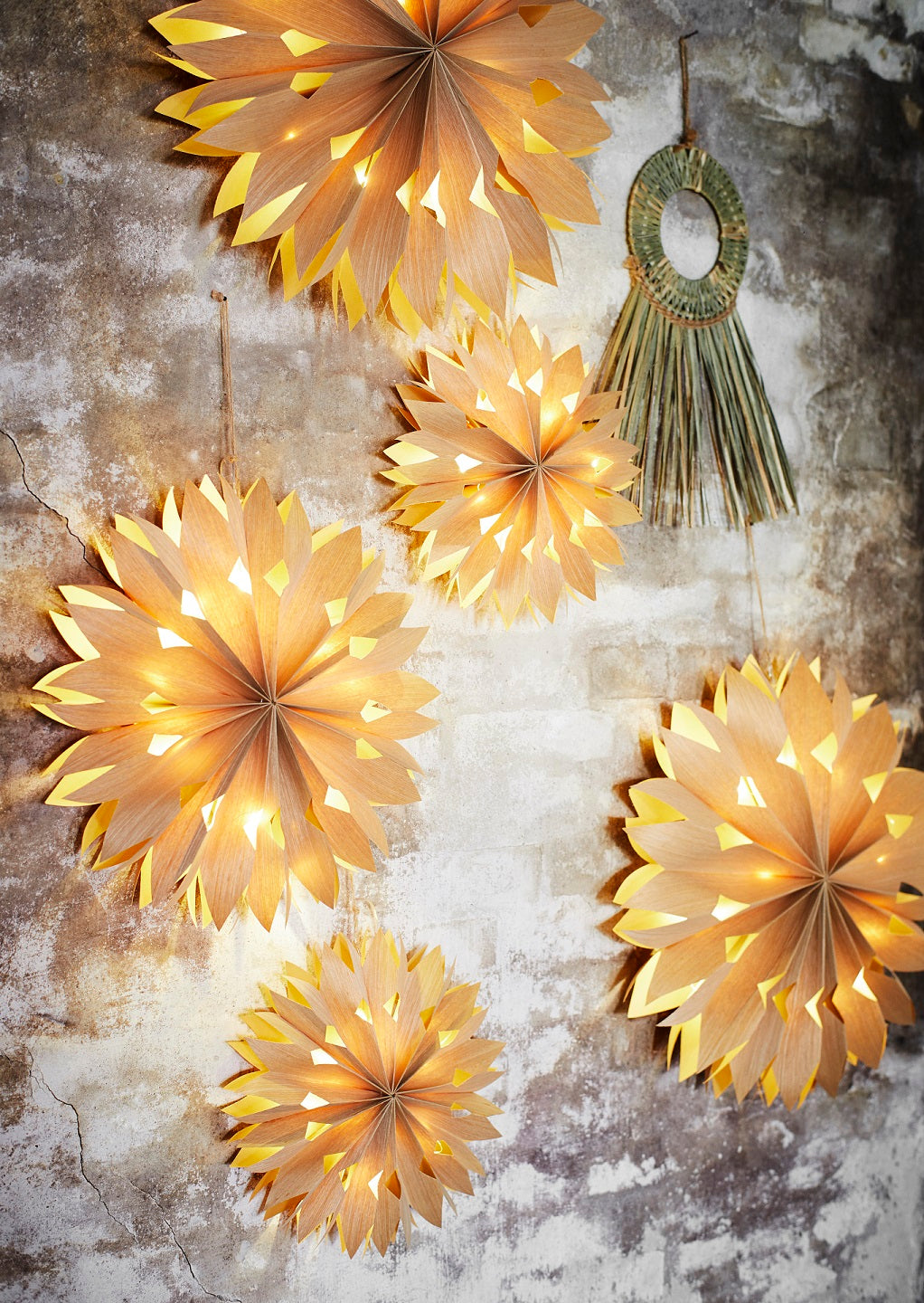 Falt-Sterne mit LED-Lichterkette mit