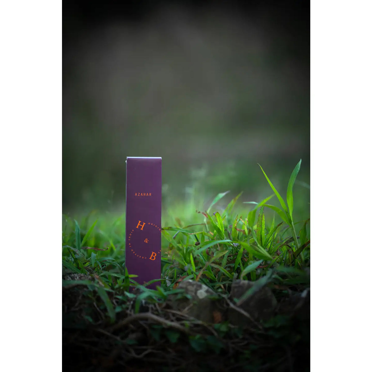 H&B Incense Räucherstäbchen Azahar in grüner Naturkulisse