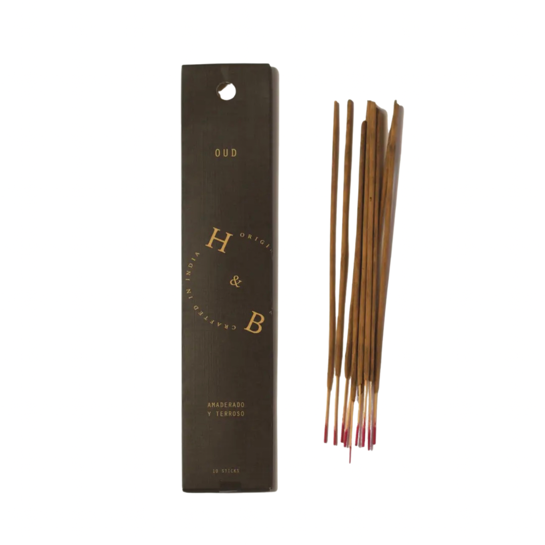 Räucherstäbchen Oud mit holzig-erdigem Duft und Verpackung