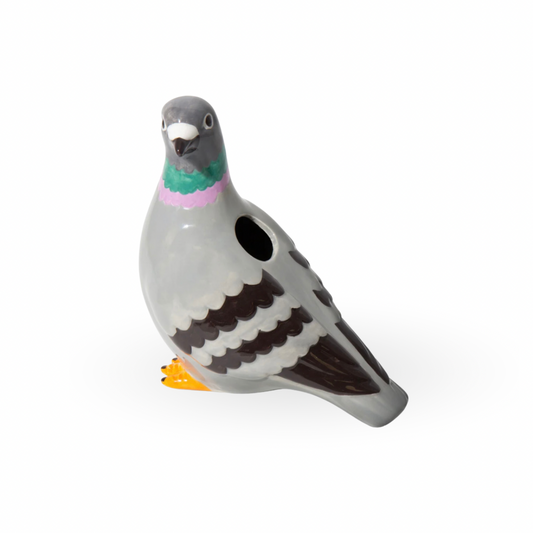Pigeon Vase von DOIY Design in Form einer grauen Stadttaube