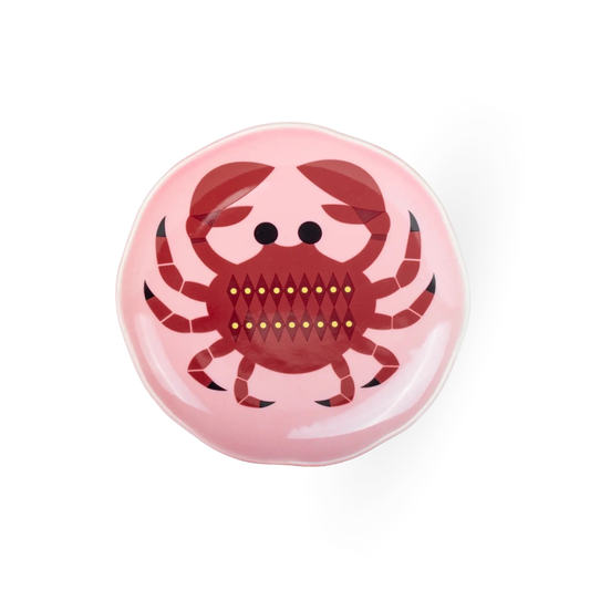 Kleiner runder Sealife-Teller von Kitsch Kitchen in Rosa mit rotem Krabbenmotiv
