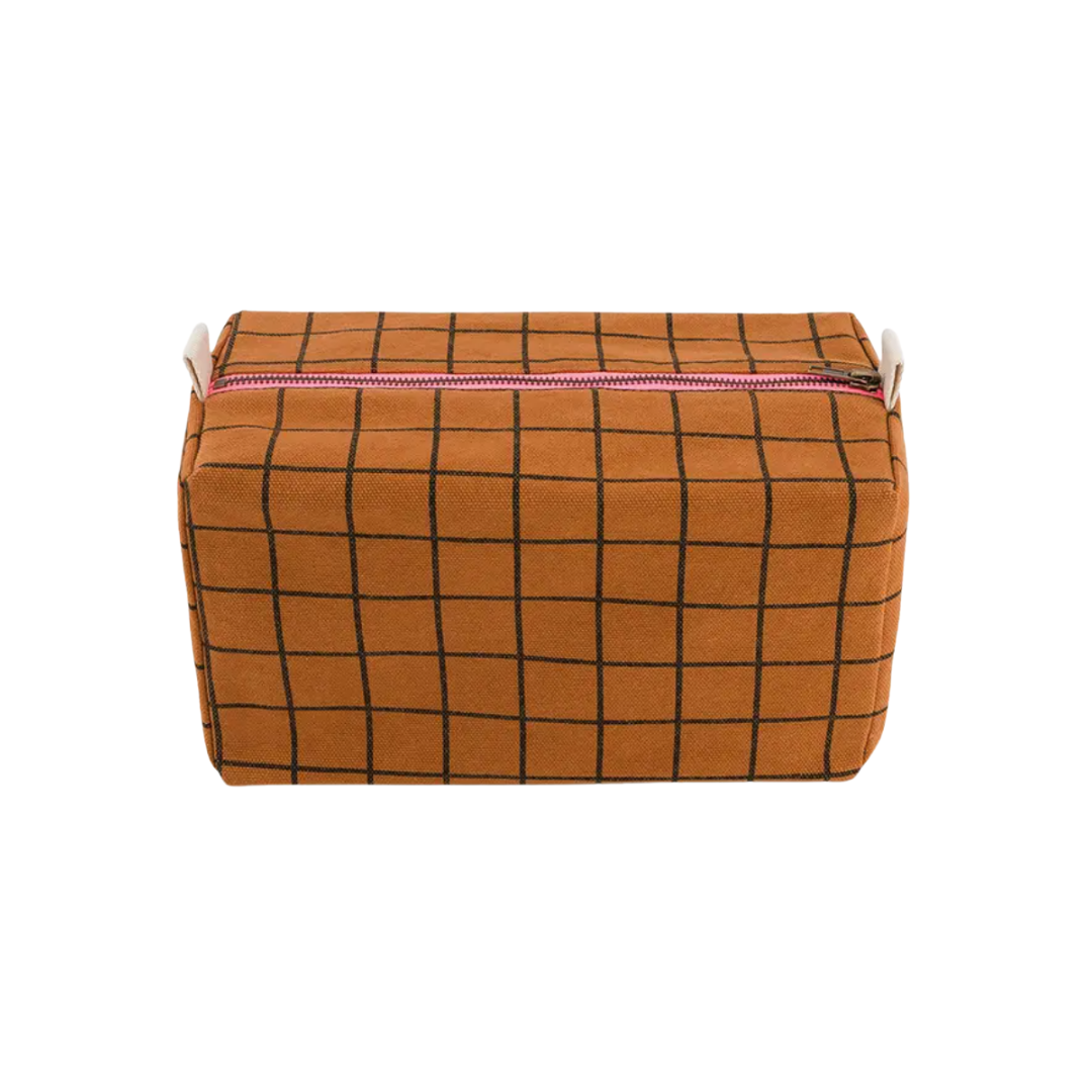 Kulturtasche Vic in Braun mit schwarzem Karomuster