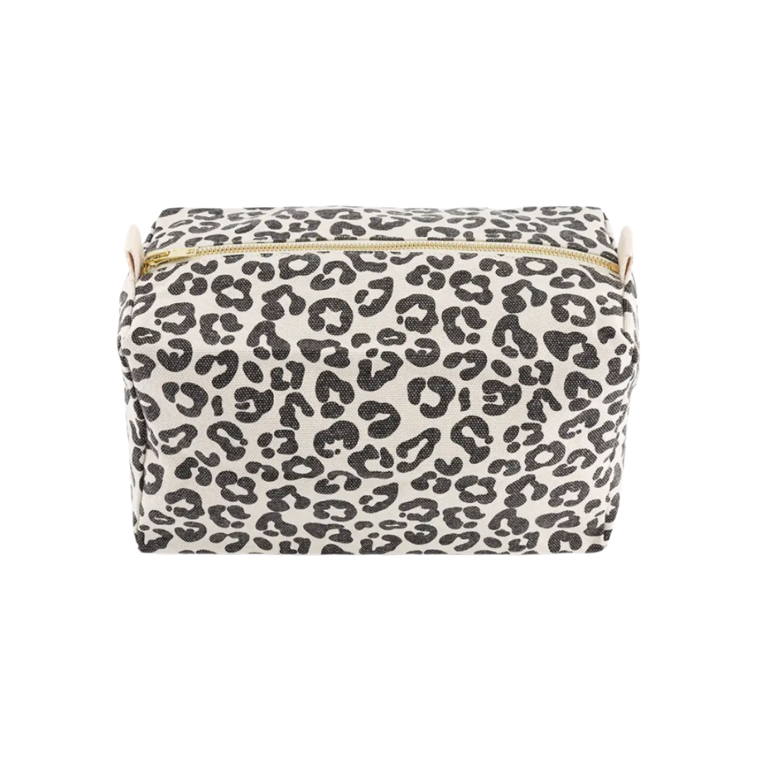 Kulturtasche Vic mit schwarz-weißem Leopardenmuster