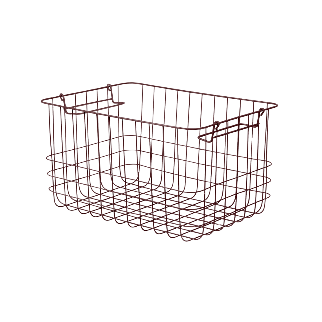 Bordeauxfarbener Metallkorb „Wire Basket Medium“ von Mette Ditmer.