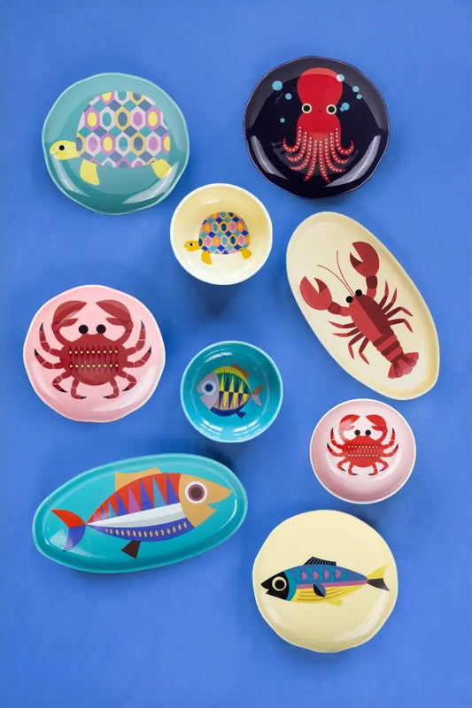 Bunte Sealife-Geschirrkollektion von Kitsch Kitchen mit verschiedenen Meerestieren